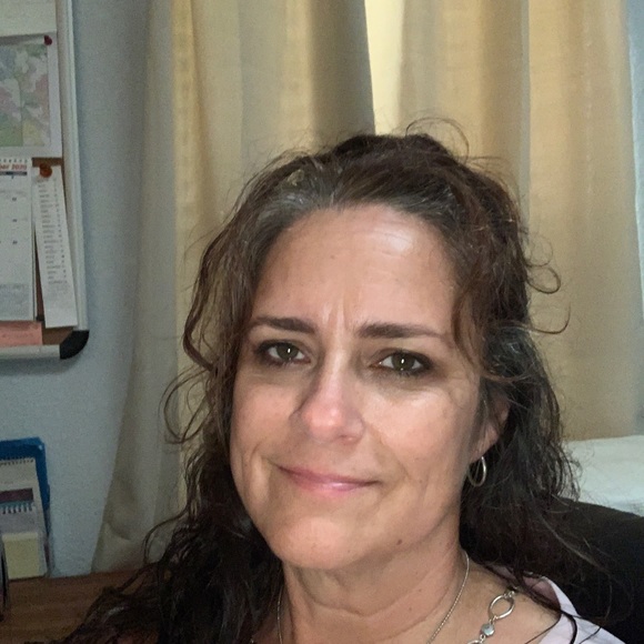 Meet your Posher, Dani - Picture 1 of 1